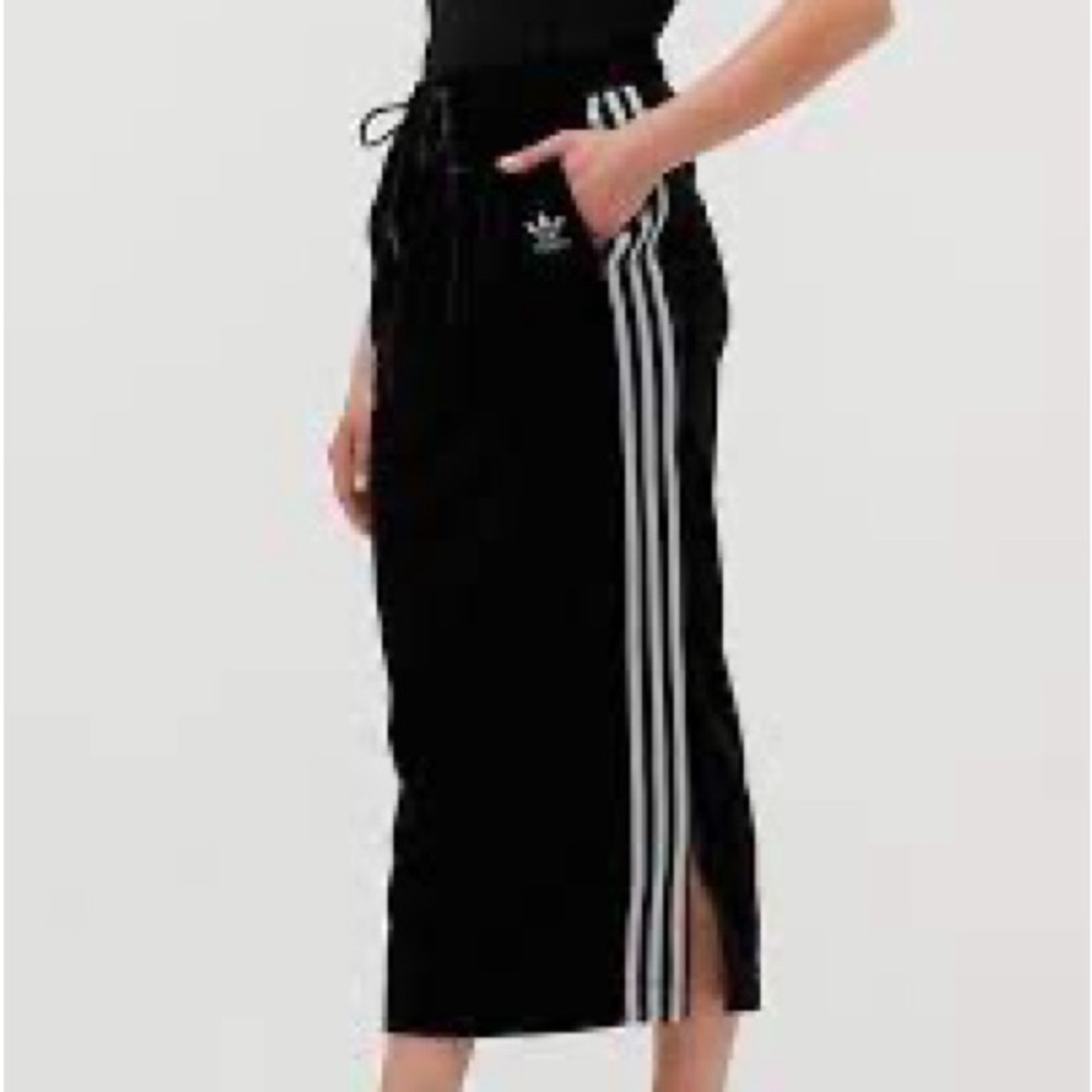 Adidas 3 Stripe Skirt - Size XL - Great Shape - Worn 2x